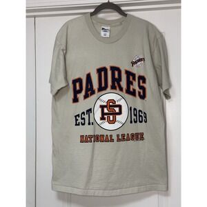 Pro Player, Vintage (90's) Men's Padres T-shirt,‎ Size Large